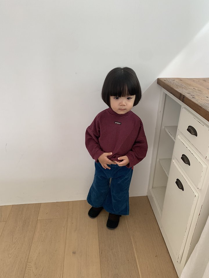 Bumblebee Striped Turtleneck – T-Shirt für Kinder, Foto 13