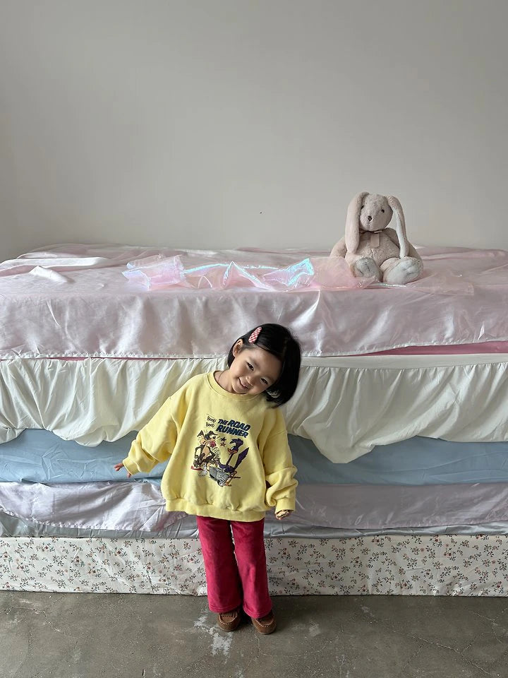 Bo Peep Sweatshirt – Preorder direkt aus Korea – in 2–4 Wochen bei dir