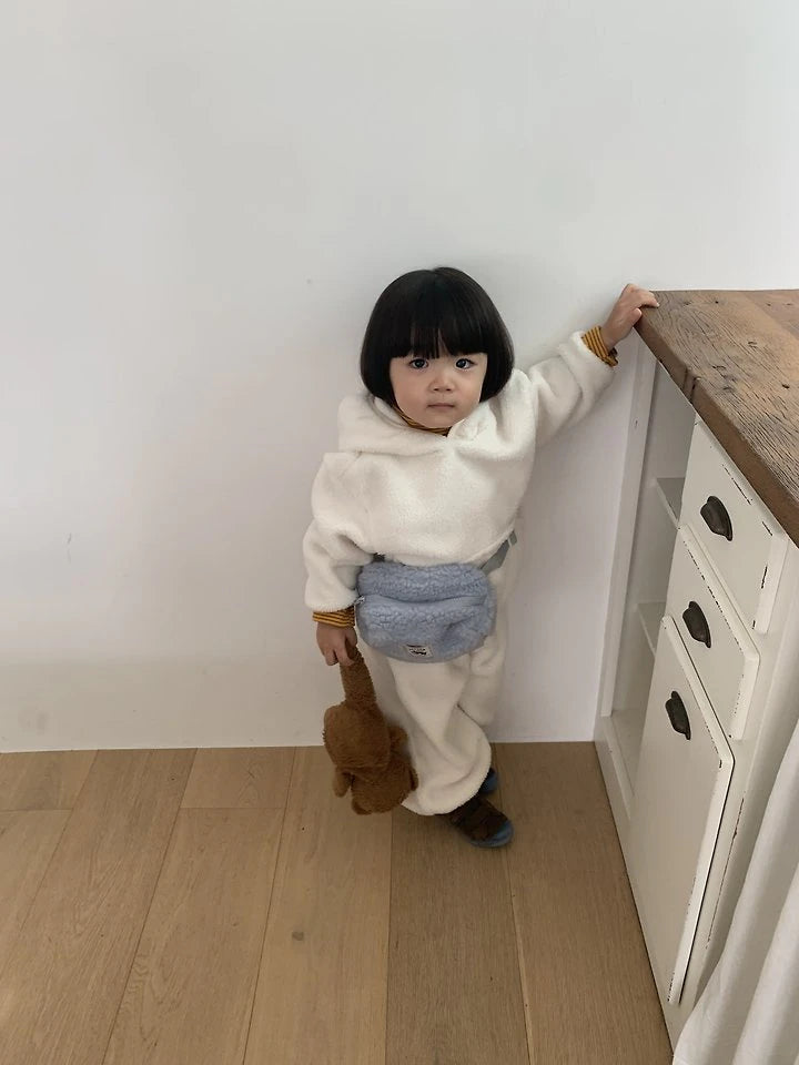 Bichon Hoodie – Preorder direkt aus Korea – in 2–4 Wochen bei dir