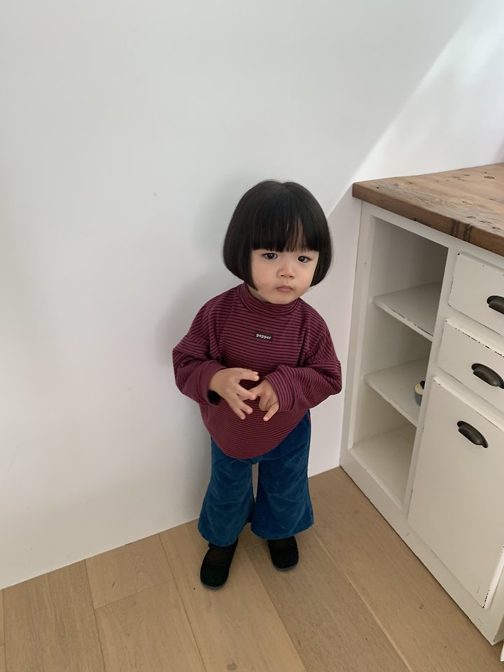 Bumblebee Striped Turtleneck – T-Shirt für Kinder, Made in Korea