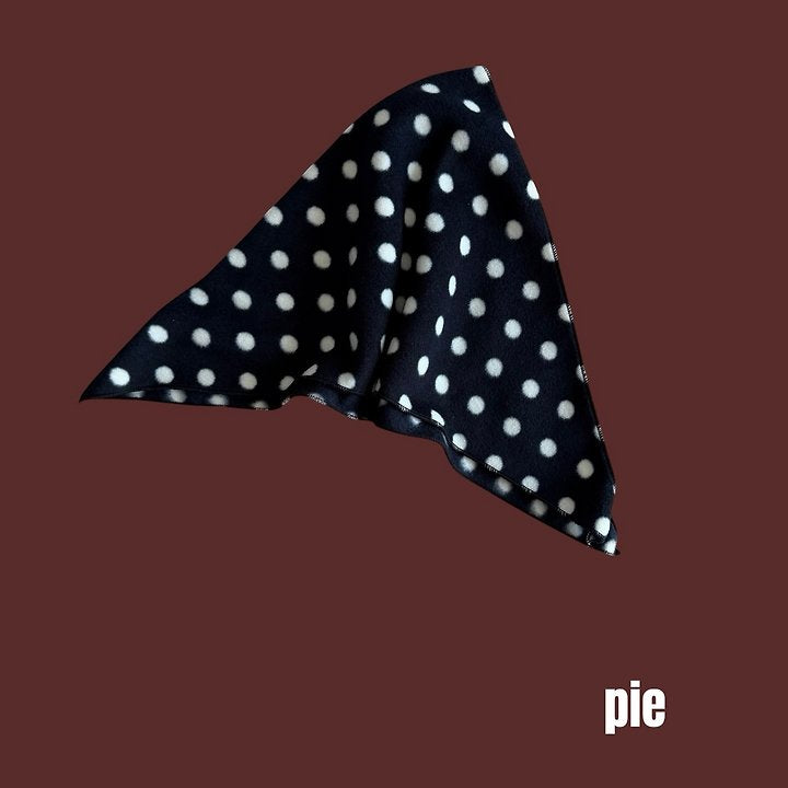 Little Foxx – Be Careful Of Cold Scarf