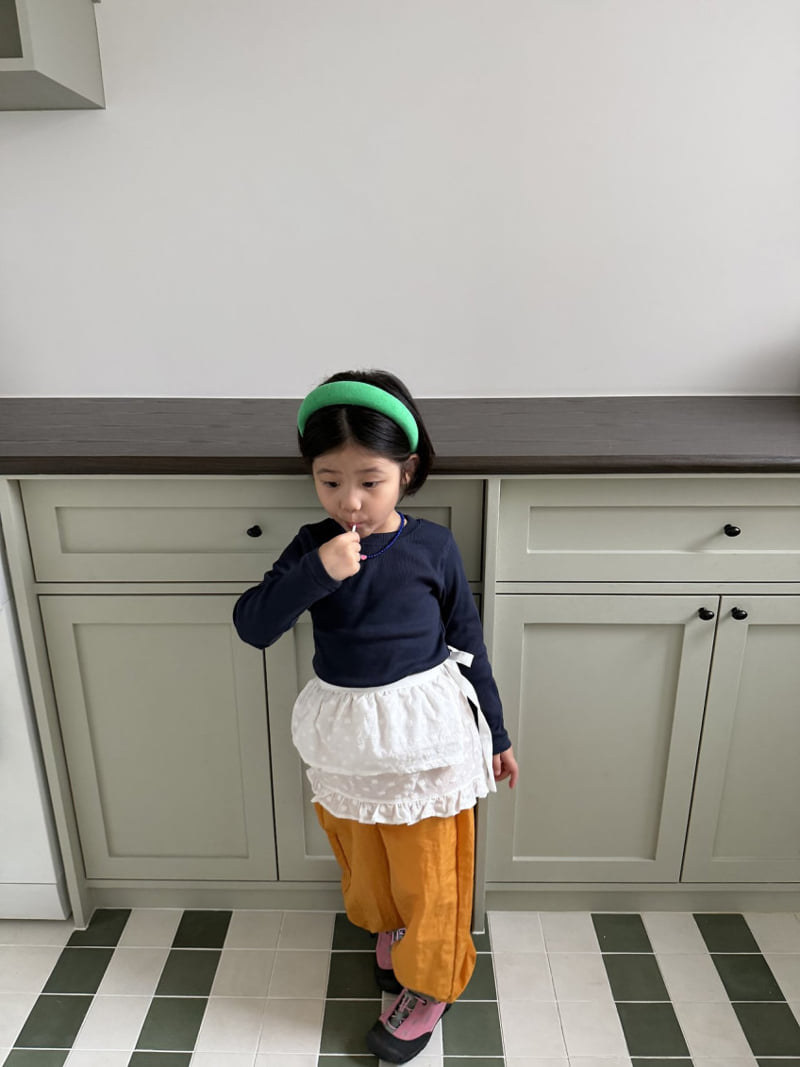Baby’s Breath Apron