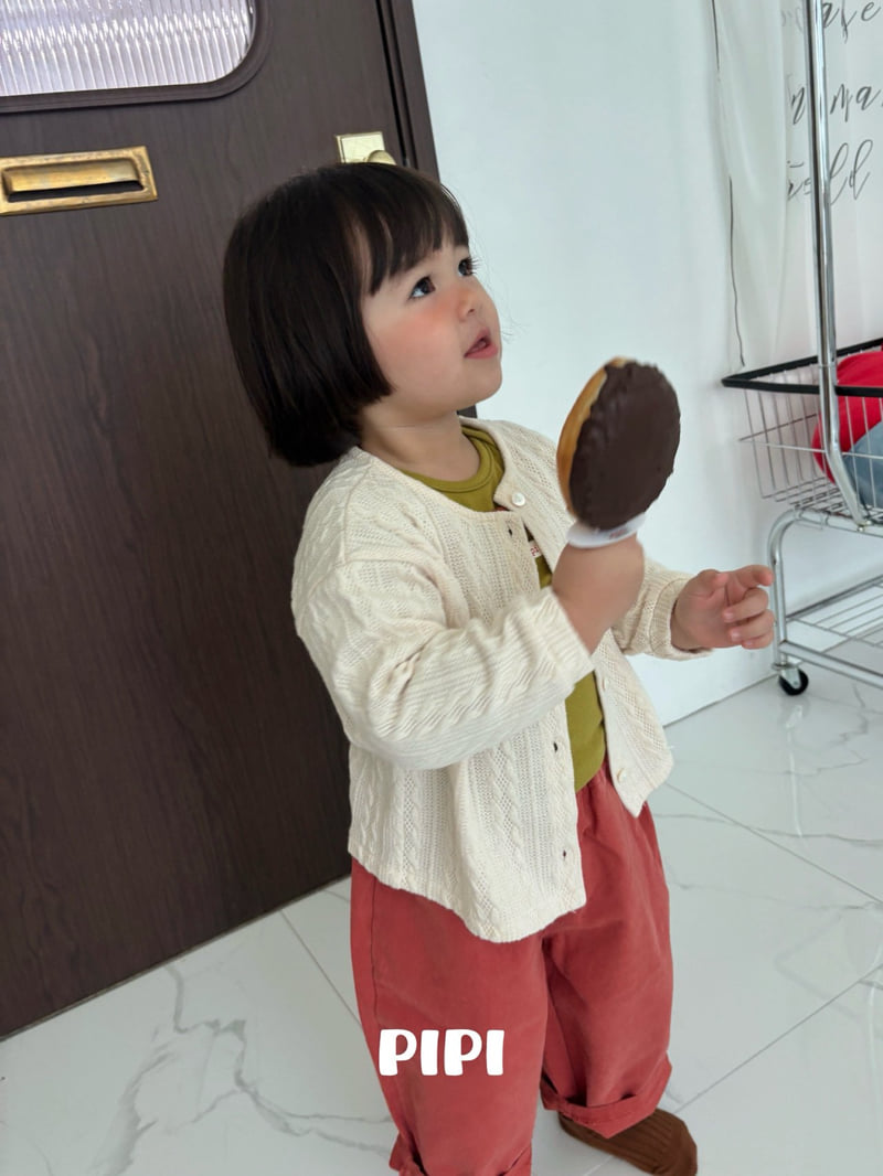 Little Foxx – Pipi Pants