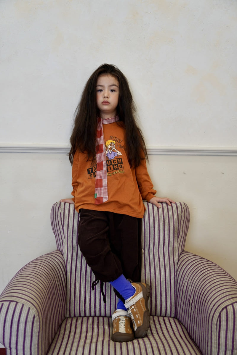 Little Foxx – Too Much Tee