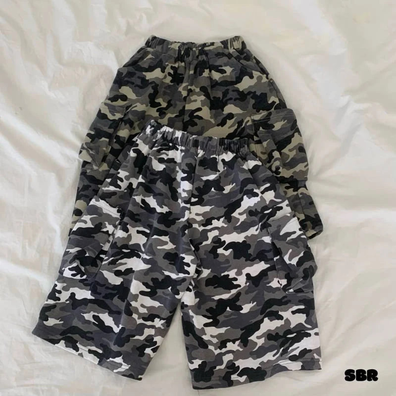 Little Foxx – Midi Camo Pants