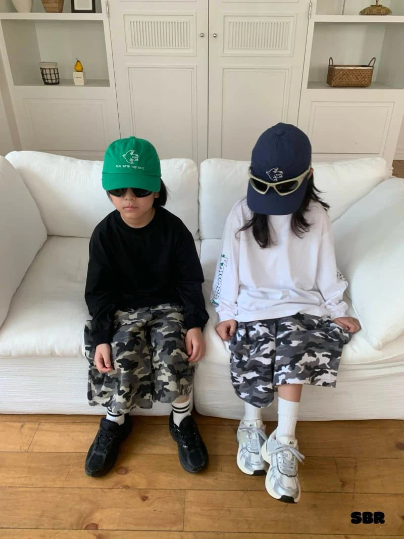 Little Foxx – Midi Camo Pants