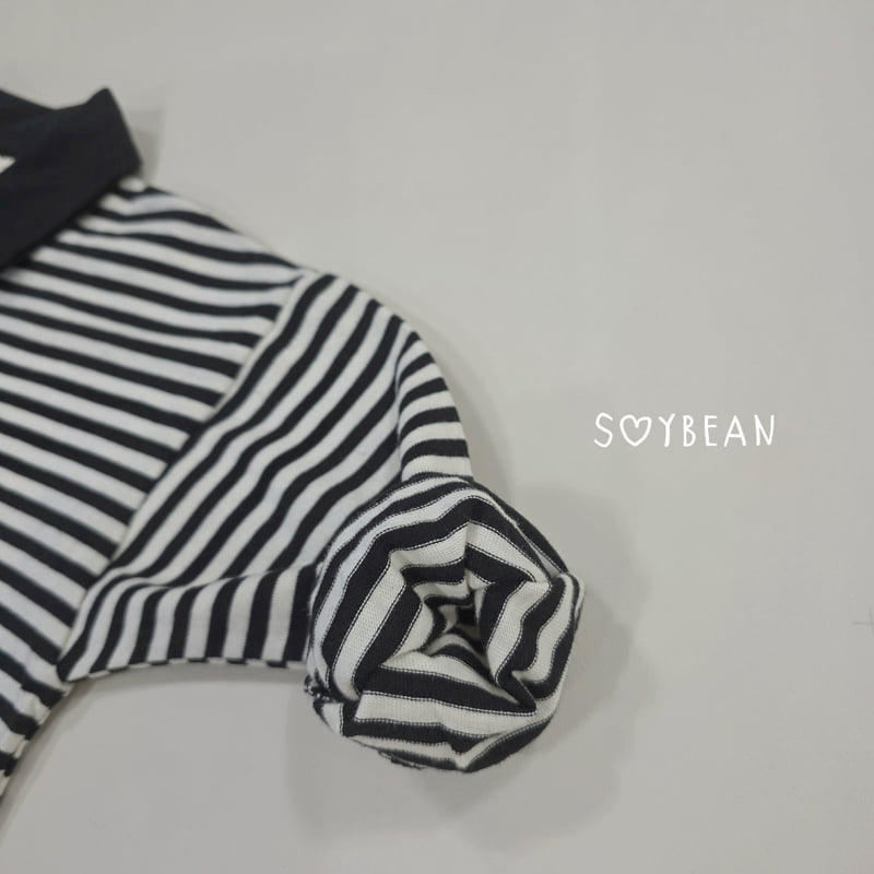 Little Foxx – Striped Collar Sweatshirt