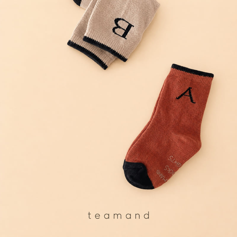 Little Foxx – Spelling Sock Set Mom Couple