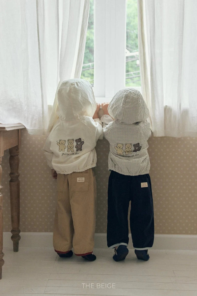 Little Foxx – Bear Jumper
