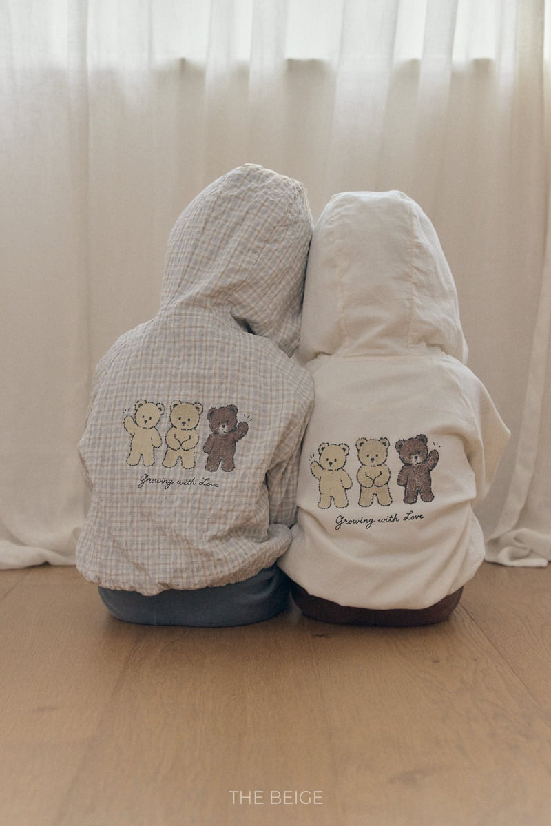 Little Foxx – Bear Jumper