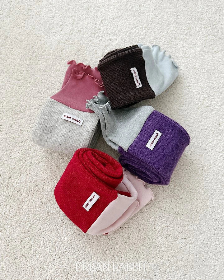 Little Foxx – Voluminous Color Contrast Socks