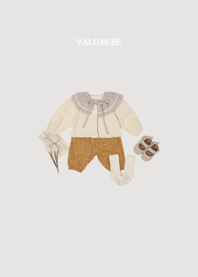 Little Foxx – Frill Collar Cape