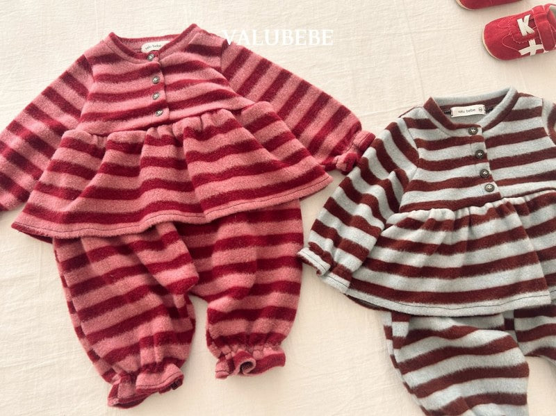 Little Foxx – Frill Skirt Suit