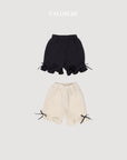 Little Foxx – Frill Capri Pants