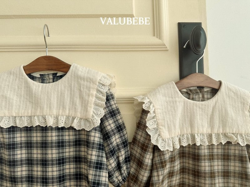 Little Foxx – Check Cape Blouse
