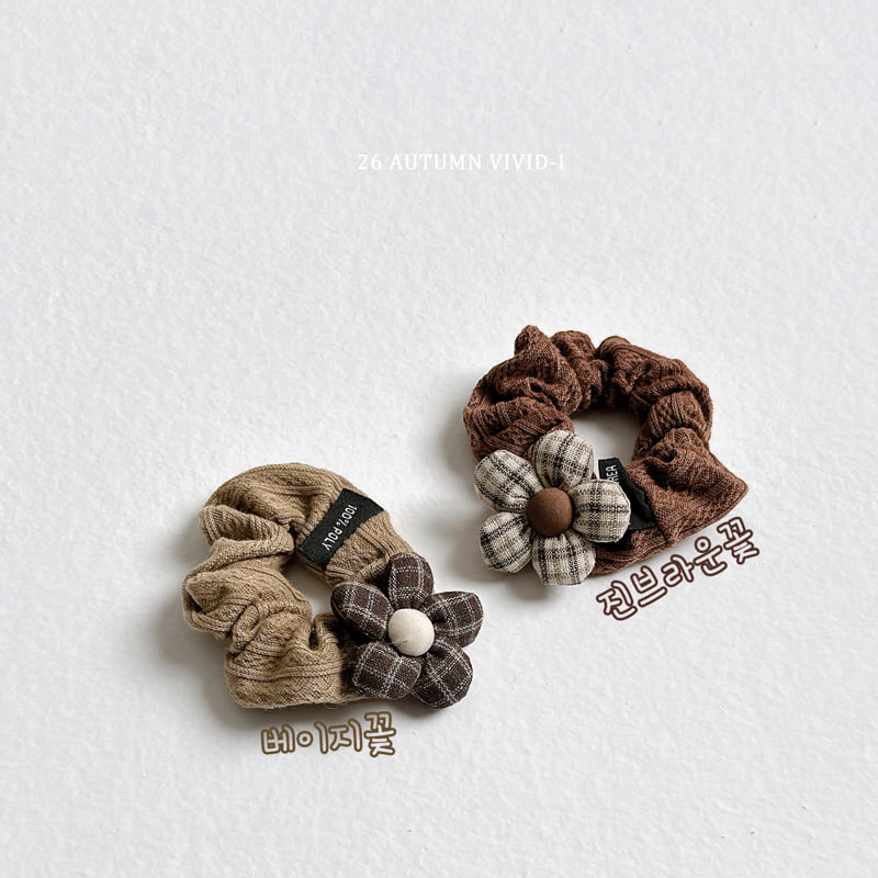 Little Foxx – Check Flower Scrunchie