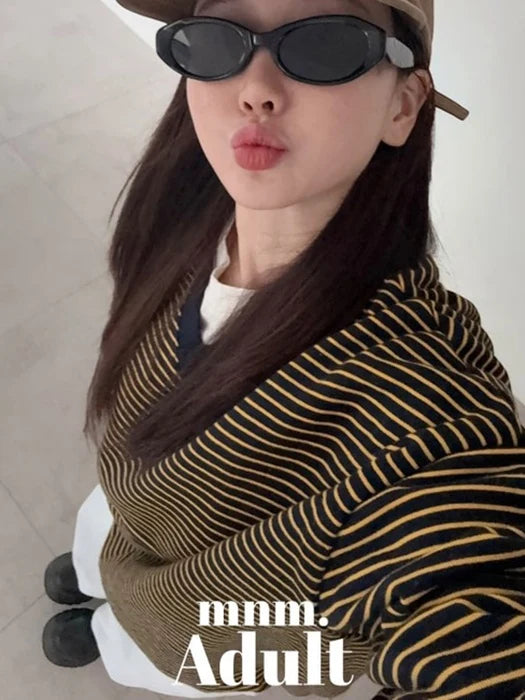 Stripe V Neck Sweatshirt (Adult)_byLittleFox_jetztvorbestellen