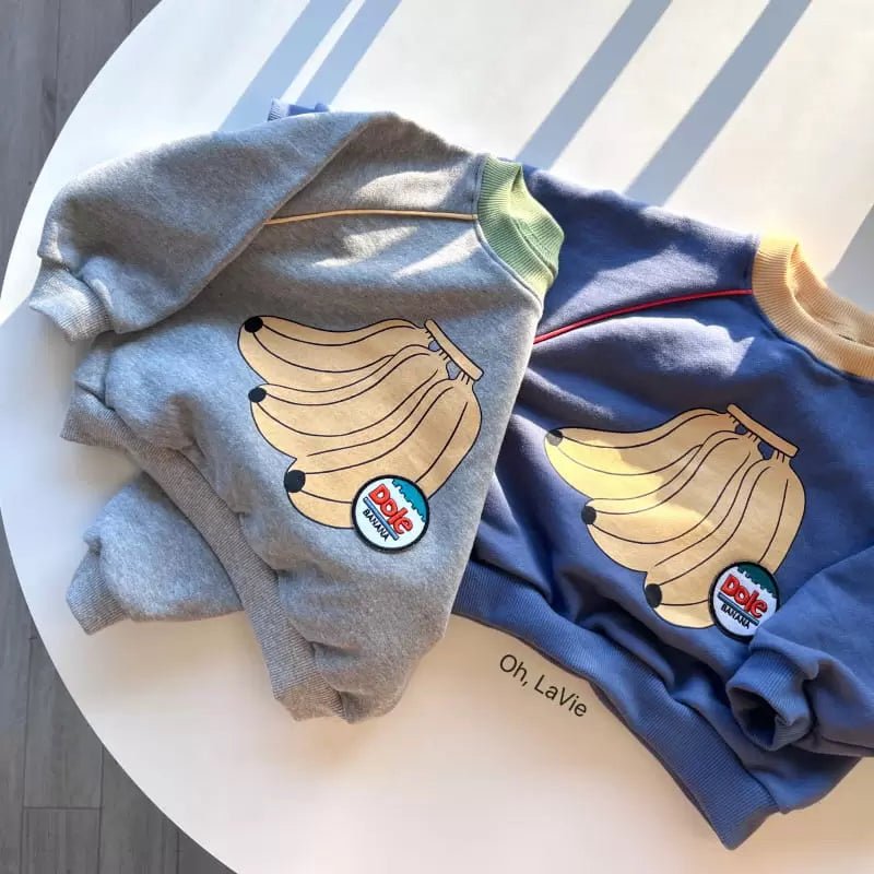 Banana Wappen Sweatshirt find Stylish Fashion for Little People- at Little Foxx Concept Store