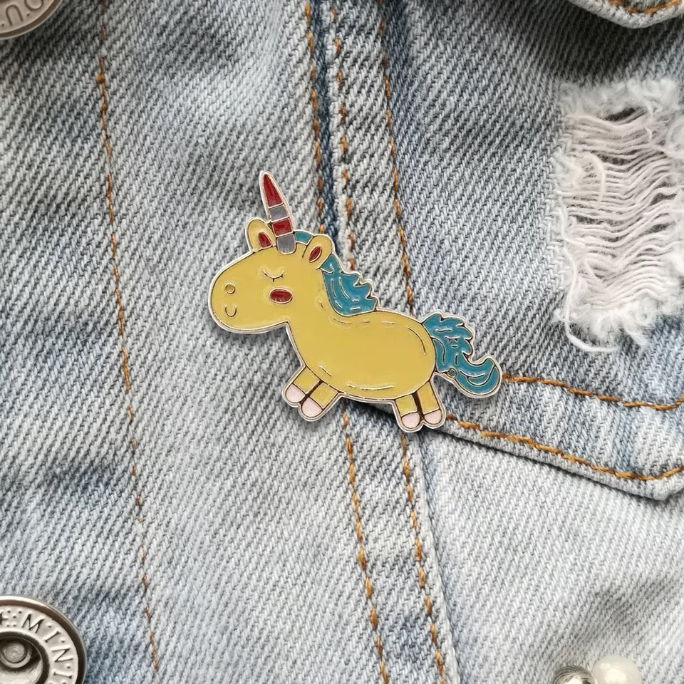 Einhorn Emaille Pin find Stylish Fashion for Little People- at Little Foxx Concept Store