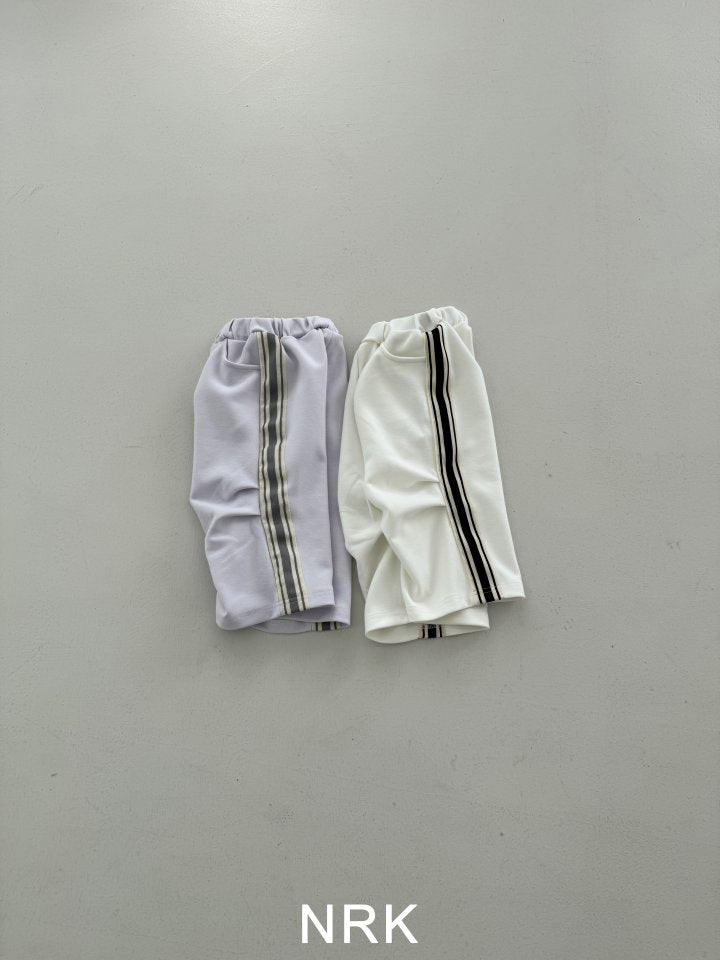 MG Pants4_byLittleFox_jetztvorbestellen