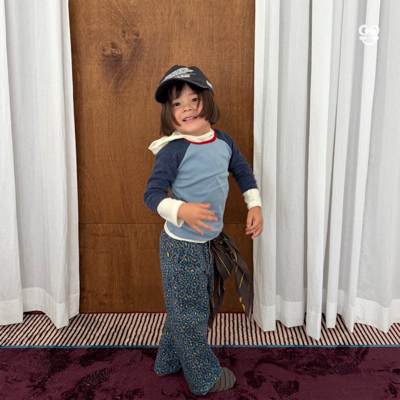 Little Foxx – Stylish Leopard Pants