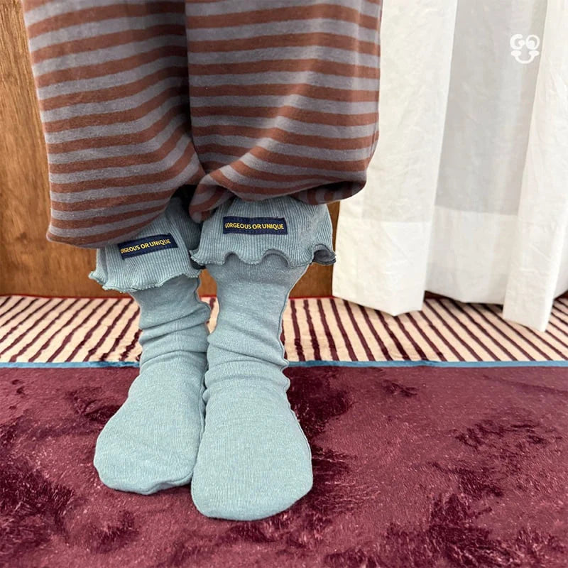 Little Foxx – Fluttering Knee Socks