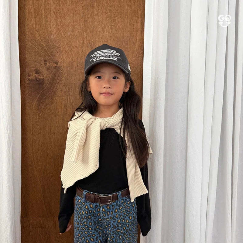 Little Foxx – Like Joa Tee