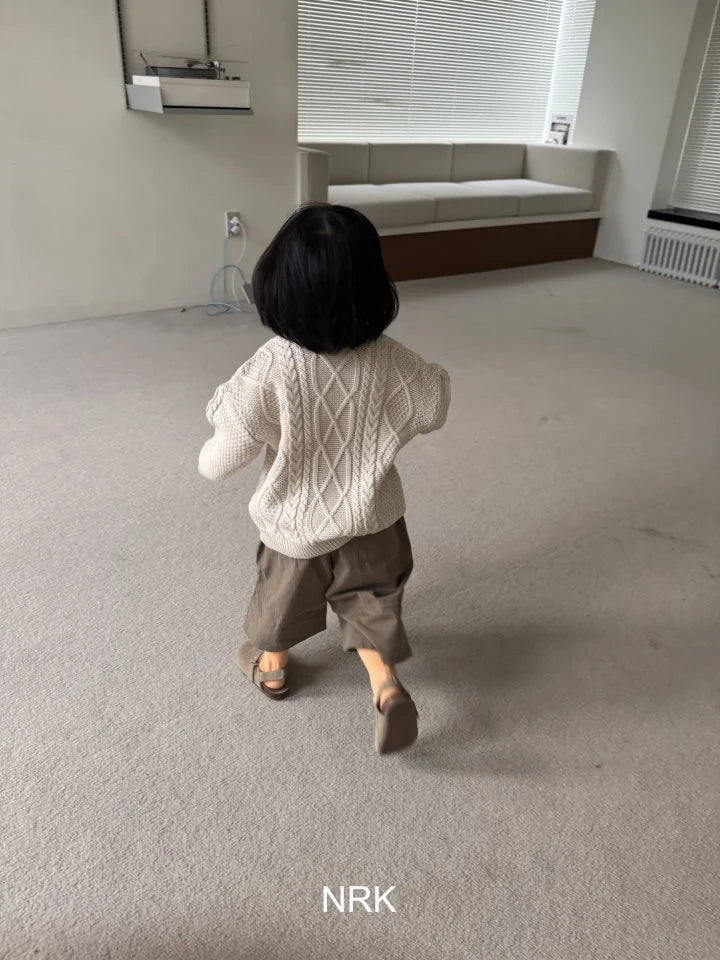 Rivet Pants1_byLittleFox_jetztvorbestellen