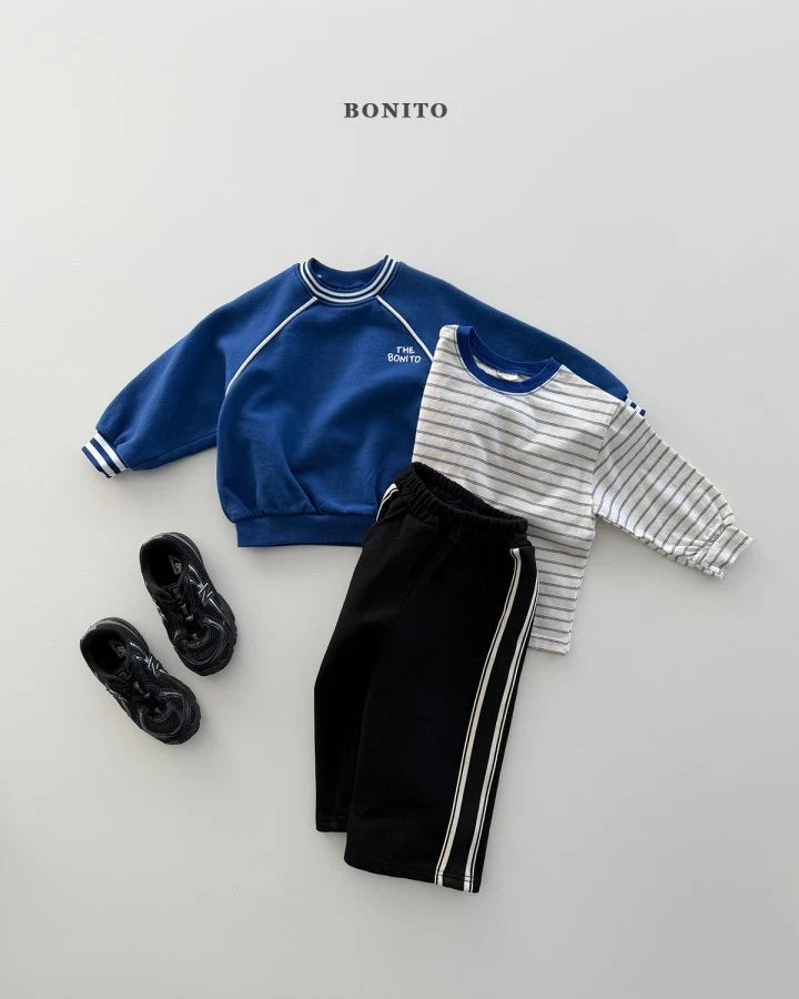 Double-Line Raglan Sweatshirt4_byLittleFox_jetztvorbestellen