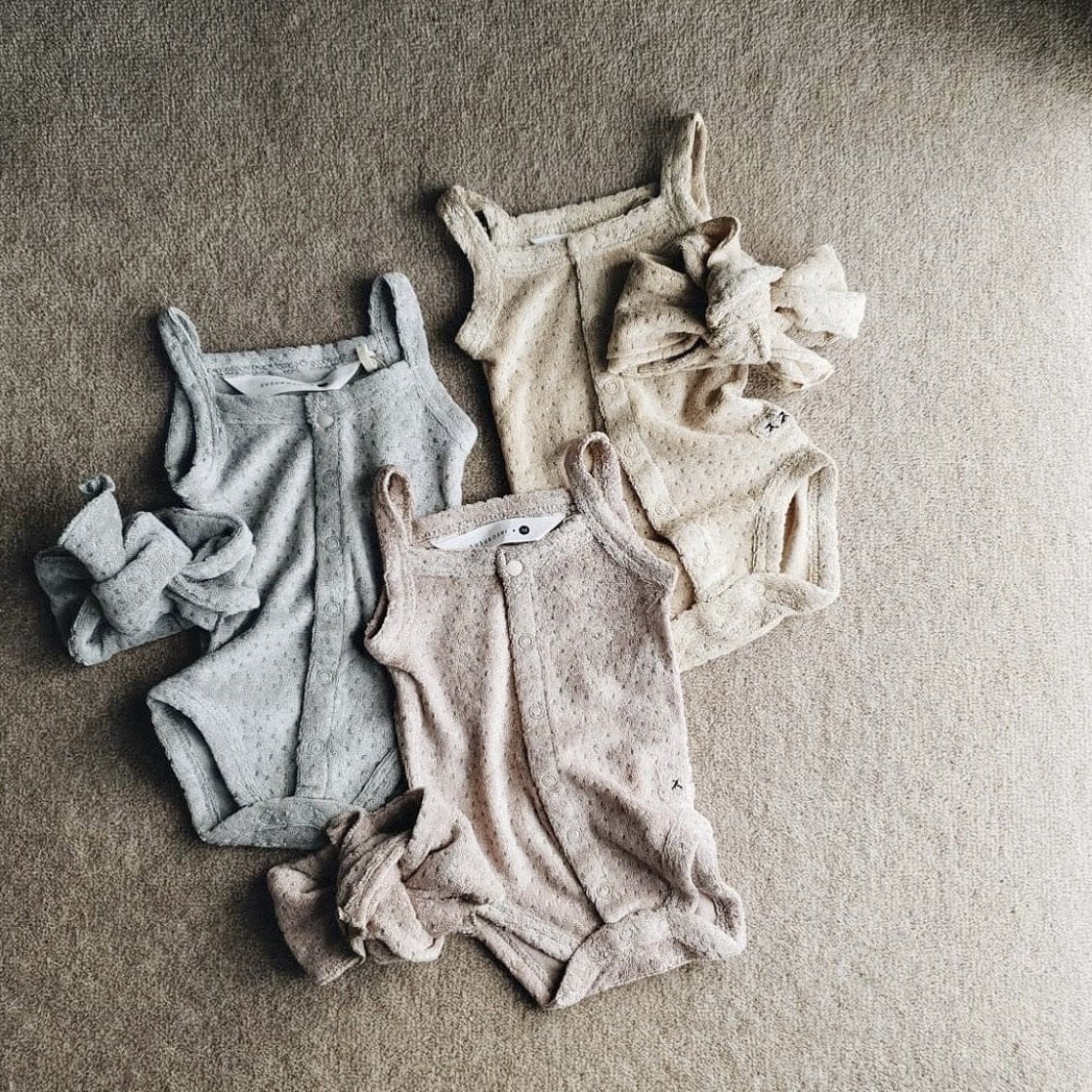Terry Träger Body - Sand find Stylish Fashion for Little People- at Little Foxx Concept Store