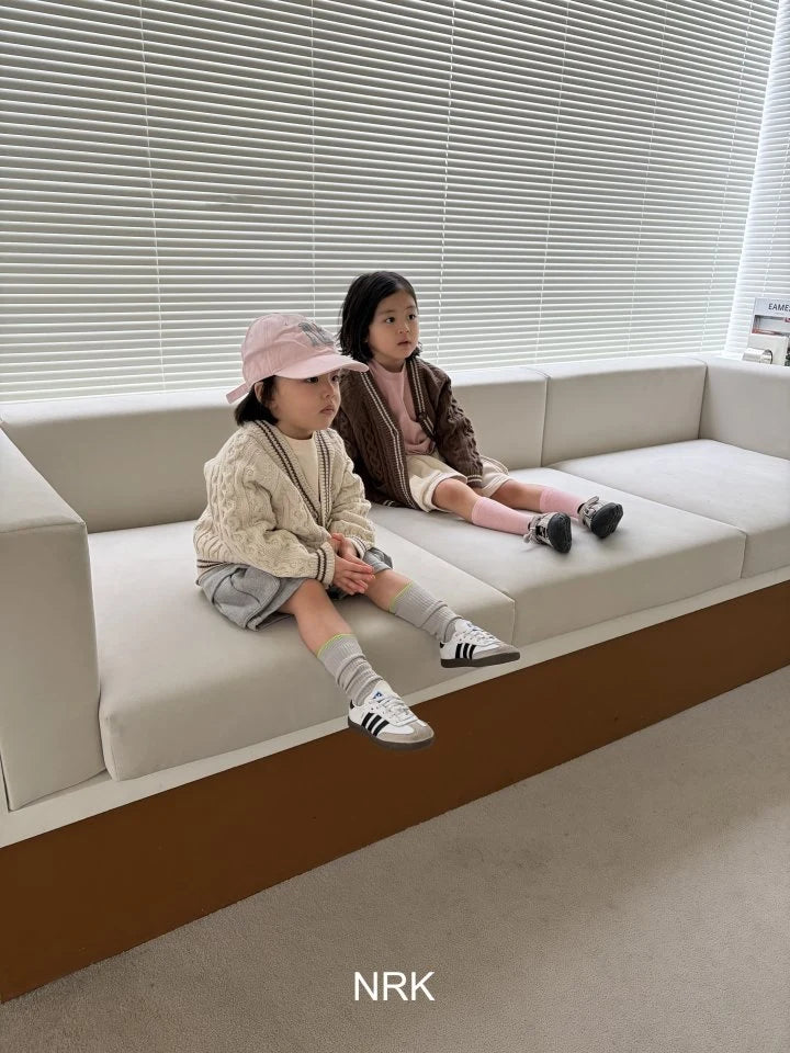 Cable Knit Cardigan2_byLittleFox_jetztvorbestellen