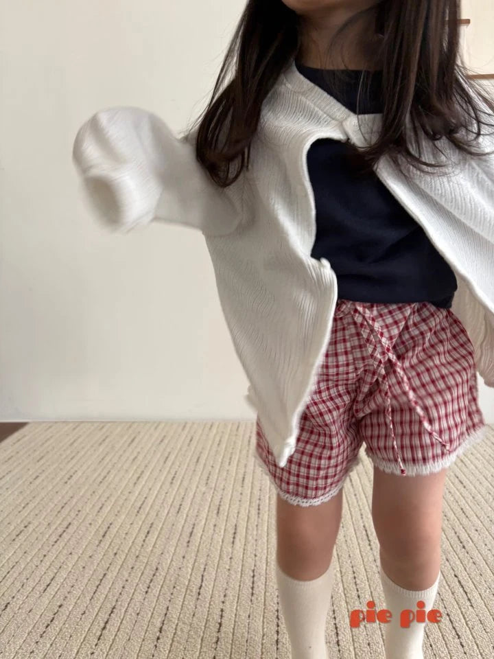 Lily Check Shorts1_byLittleFox_jetztvorbestellen