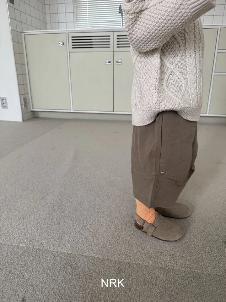 Rivet Pants3_byLittleFox_jetztvorbestellen