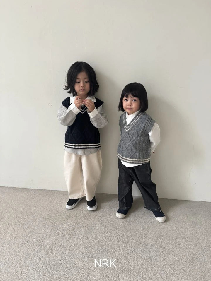 School Look Vest1_byLittleFox_jetztvorbestellen