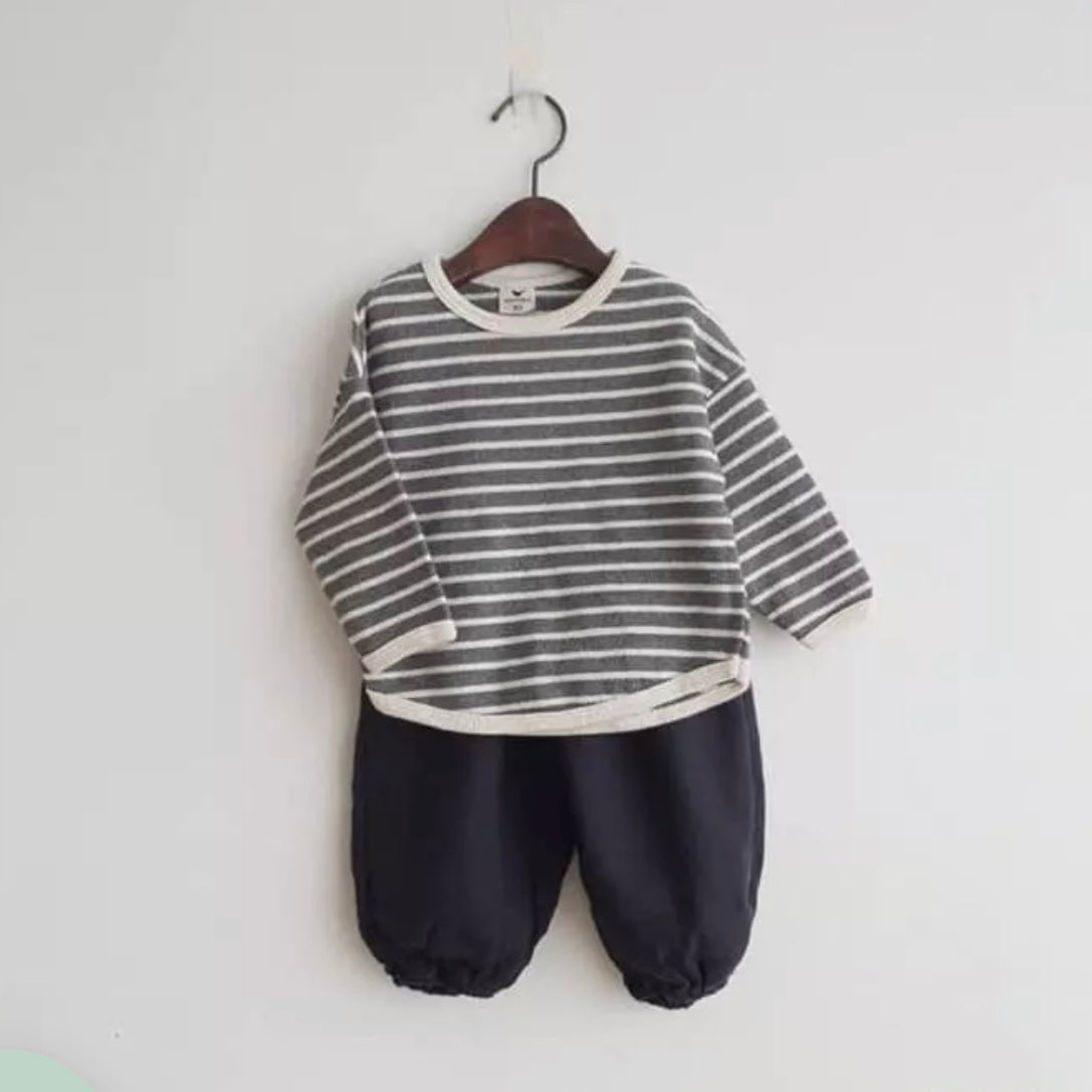 Robin Stripe Knit – Gestreifter Pullover mit lockerem Fit